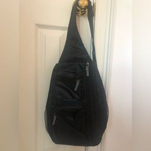 Thirty-one Sling-back bag black